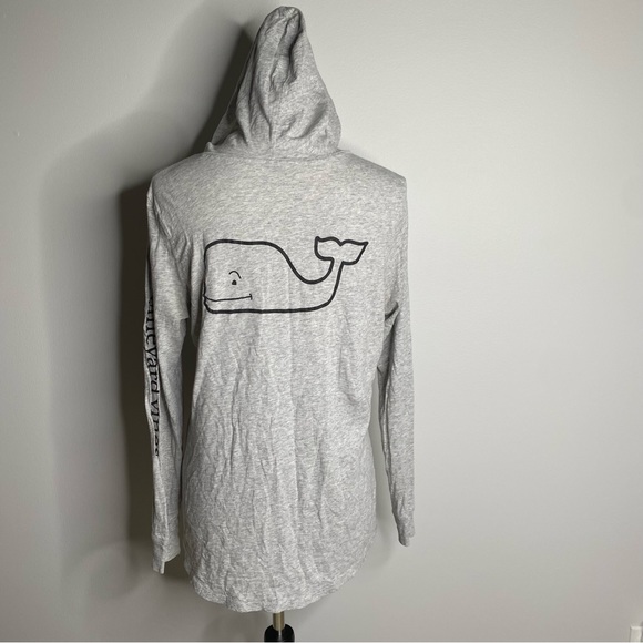 Vineyard vines gray long sleeve hooded whale T-shirt, size medium - Picture 4 of 5